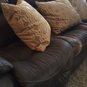 Meet your Posher, Tara